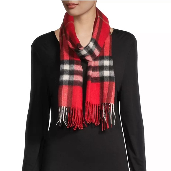 Burberry: Cashmere Giant Check Fringe Lambswool Scarf (Red) - Picture 12 of 14